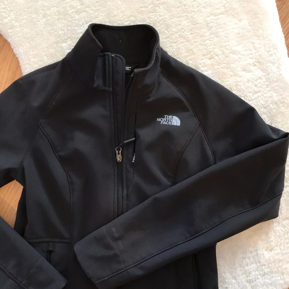 THE NORTH FACE women’s soft shell jacket, size S.